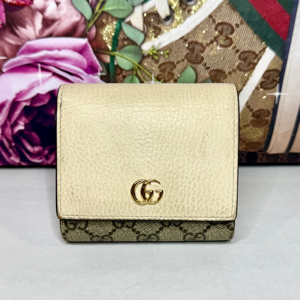 🔥 GUCCI GG Supreme Monogram Wallet